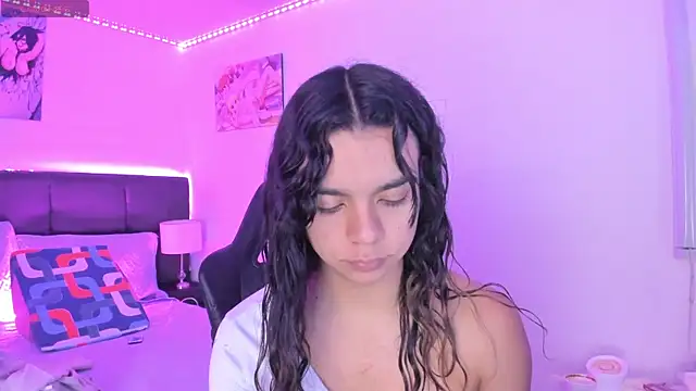 Snapshot of Megan_Miles02 chatting on November 13, 8:19 pm Megan Miles02 online show from November 13, 8:19 pm