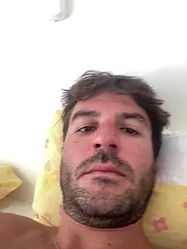 Snapshot of bruno106969 chatting on February 22, 3:32 pm bruno106969 online show from February 22, 3:32 pm