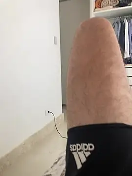 Snapshot of bruno106969 chatting on March 7, 2:58 pm bruno106969 online show from March 7, 2:58 pm