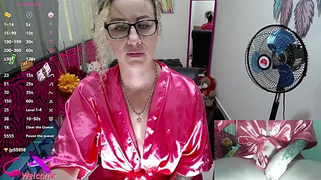 ViickySexy online show from January 13, 7:08 pm