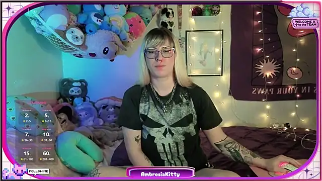 Snapshot of AmbrosiaKitty chatting on February 4, 6:41 am AmbrosiaKitty online show from February 4, 6:41 am