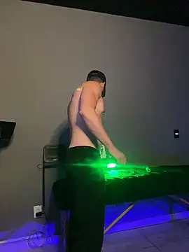 MachineDien online show from December 14, 2:11 pm