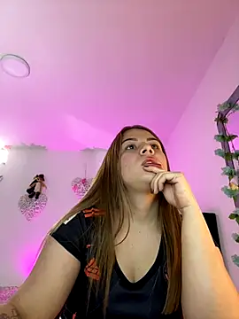 little tifanny82 online show from October 17, 5:15 pm