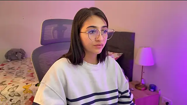 zoe moon18 online show from October 8, 3:48 am