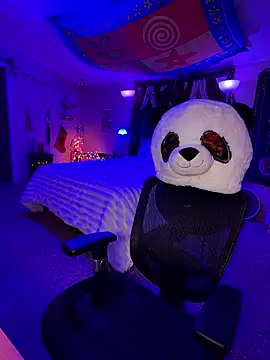 Snapshot of urpuppymoon chatting on January 19, 4:27 am urpuppymoon online show from January 19, 4:27 am