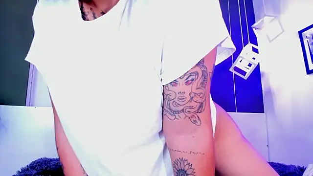 Alexxxholy online show from February 27, 4:43 pm