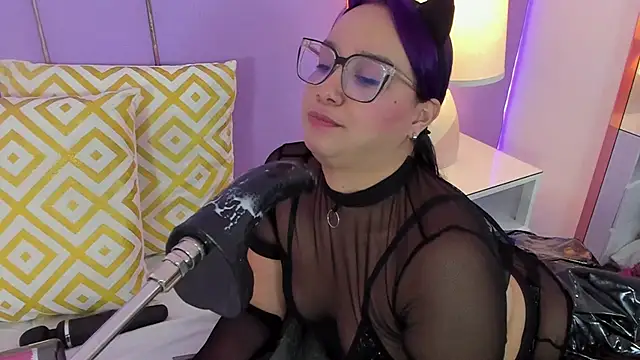 SophyRuiz  online show from February 11, 11:59 am