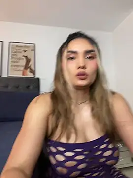 exoticcute online show from June 14, 4:20 pm