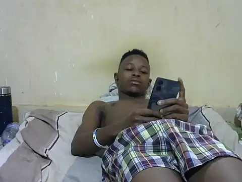 Snapshot of swthairydic chatting on October 12, 11:20 am swthairydic online show from October 12, 11:20 am