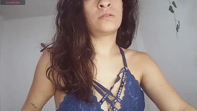 Snapshot of stephybrowm7 chatting on October 18, 2:18 pm stephybrowm7 online show from October 18, 2:18 pm