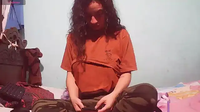 Snapshot of stephybrowm7 chatting on November 8, 2:45 am stephybrowm7 online show from November 8, 2:45 am