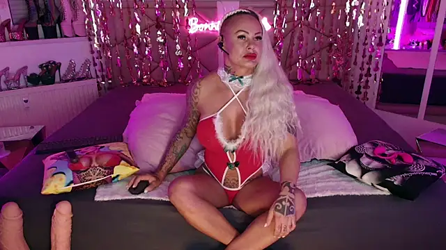 Snapshot of bonnievonclyde chatting on December 9, 6:46 pm bonnievonclyde online show from December 9, 6:46 pm