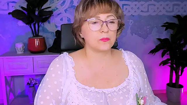 Snapshot of sugar_vivien chatting on November 29, 1:47 pm sugar vivien online show from November 29, 1:47 pm