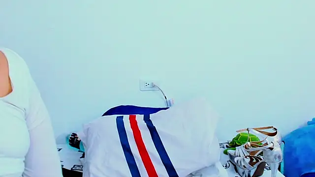 HorniestMilf online show from March 1, 2:57 am