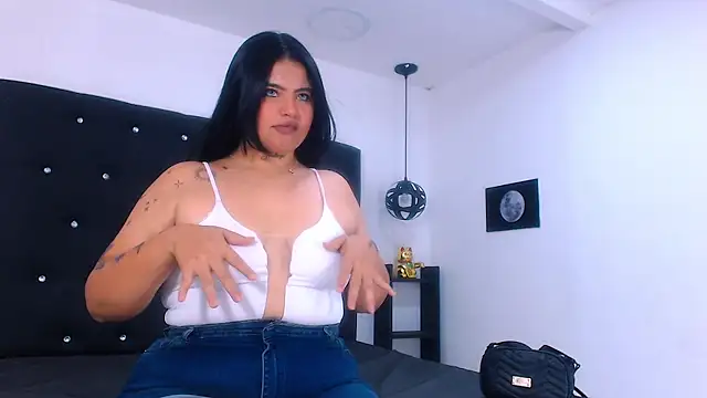 Mels  online show from December 16, 7:32 pm