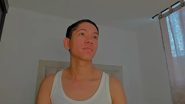 JulianRose 1 online show from April 6, 11:55 am