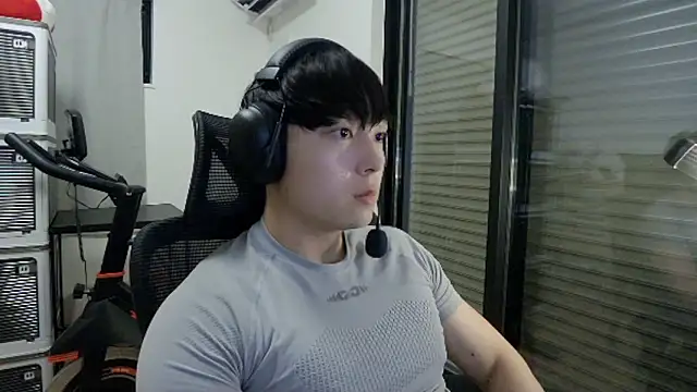 Tkcqcc online show from January 6, 10:30 am