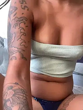 Snapshot of poliannaxx chatting on January 19, 9:13 pm poliannaxx online show from January 19, 9:13 pm