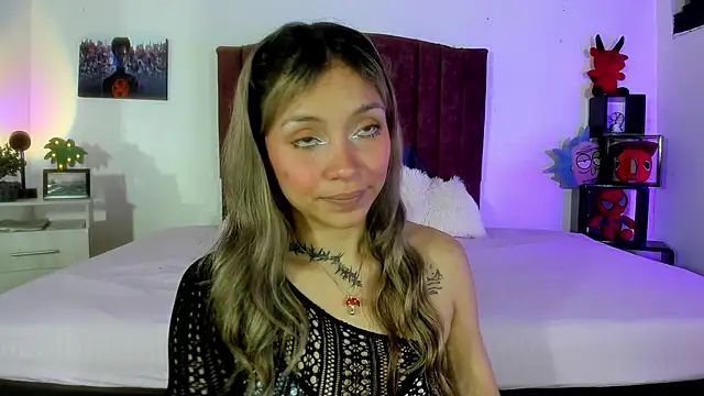 alisson zafiro  online show from January 15, 9:13 am