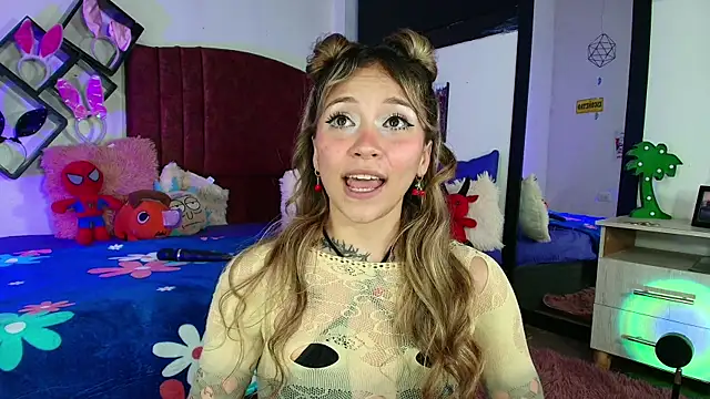 alisson zafiro  online show from March 2, 5:54 am