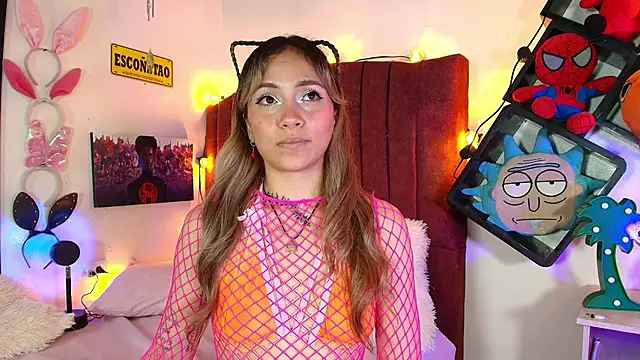 alisson zafiro  online show from March 21, 6:16 am