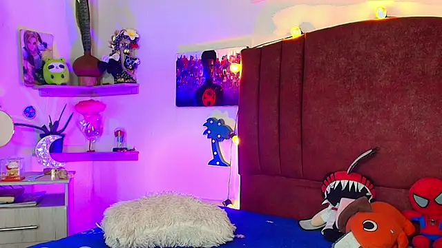 alisson zafiro  online show from April 9, 6:19 am