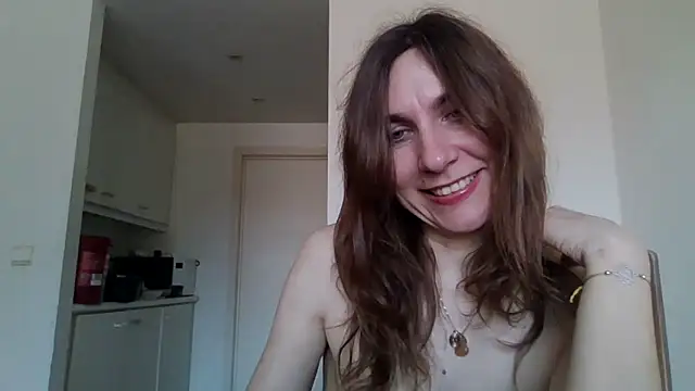 JasmineGlamour online show from March 9, 3:38 pm