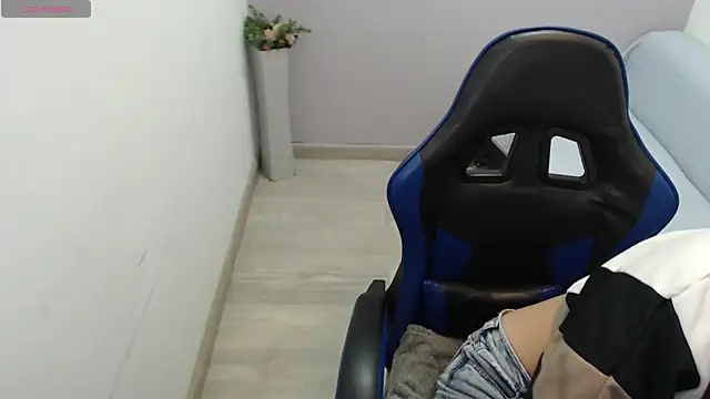 valerie diaz1 online show from November 15, 1:51 pm