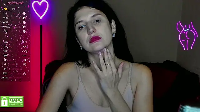 Snapshot of Alianna_Solo_Kisses chatting on February 2, 3:28 pm Alianna Solo Kisses online show from February 2, 3:28 pm
