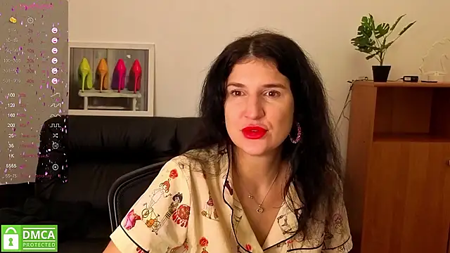 Alianna Solo Kisses online show from February 14, 6:32 am