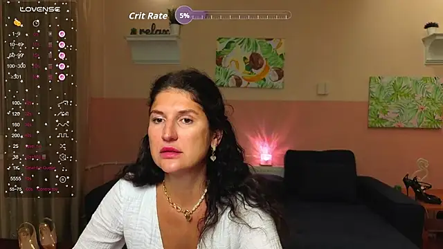 Snapshot of Alianna_Solo_Kisses chatting on July 7, 7:23 am Alianna Solo Kisses online show from July 7, 7:23 am