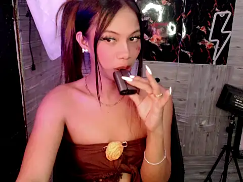 whiteladyboy online show from October 23, 5:44 pm