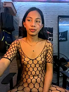 whiteladyboy online show from December 2, 4:13 pm