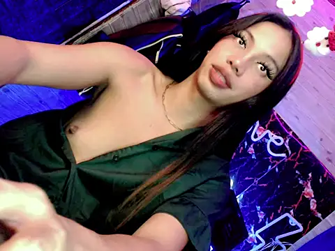 whiteladyboy online show from December 20, 4:19 am