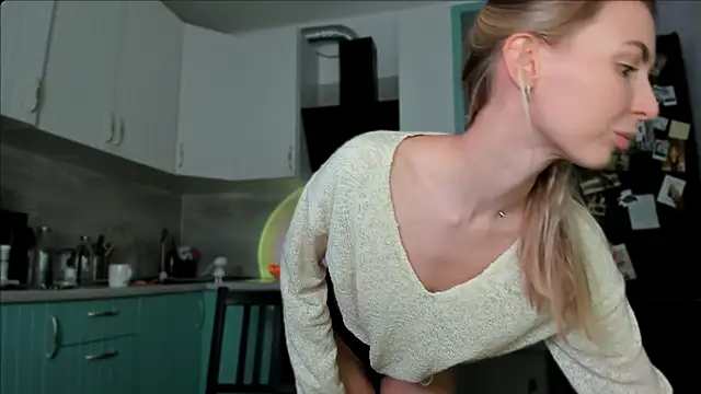 Snapshot of Sp1cyme chatting on December 22, 3:55 pm Sp1cyme online show from December 22, 3:55 pm