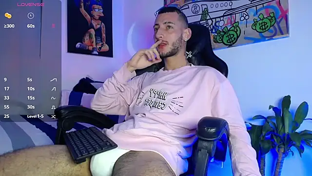 Snapshot of Sxxthiago chatting on December 27, 1:43 am Sxxthiago online show from December 27, 1:43 am