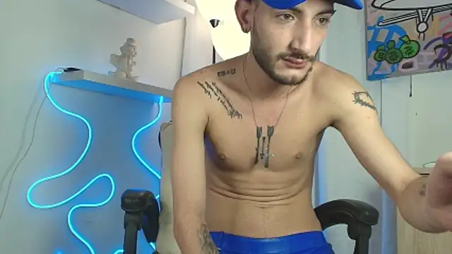 Snapshot of Sxxthiago chatting on June 13, 5:16 am Sxxthiago online show from June 13, 5:16 am