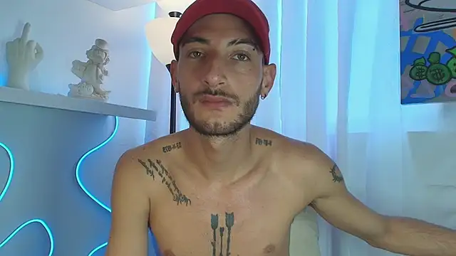 Snapshot of Sxxthiago chatting on June 28, 8:59 pm Sxxthiago online show from June 28, 8:59 pm