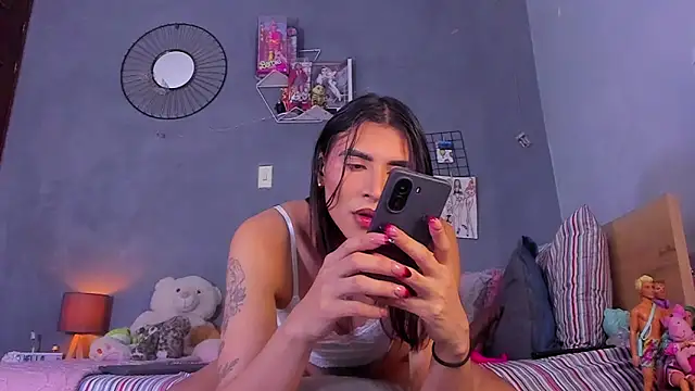 tiffbeatiful online show from November 8, 7:30 am