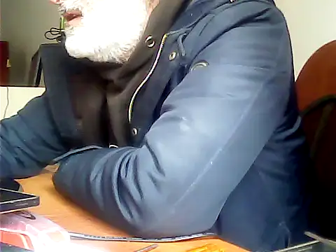 Snapshot of zormen355 chatting on October 24, 8:00 am zormen355 online show from October 24, 8:00 am