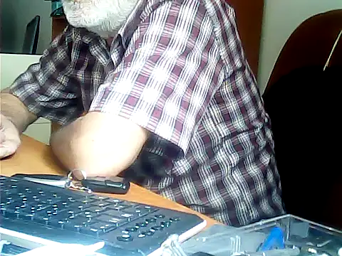 Snapshot of zormen355 chatting on June 18, 11:03 am zormen355 online show from June 18, 11:03 am