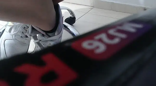 Snapshot of Elza_Blonde chatting on December 28, 7:01 pm Elza Blonde online show from December 28, 7:01 pm