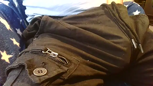 T0Yforeskin online show from February 22, 1:09 pm