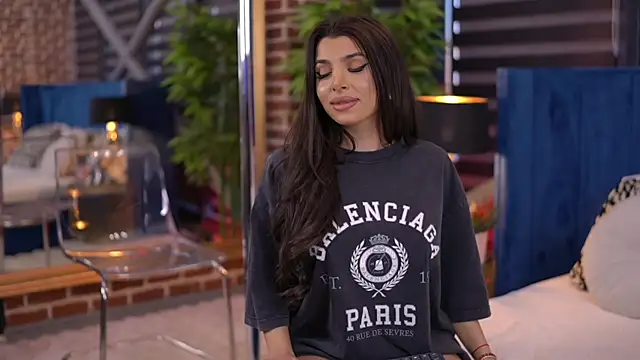 NicoleCellini online show from March 21, 7:02 pm