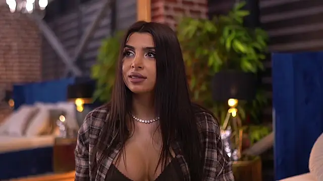 NicoleCellini online show from October 26, 6:58 pm