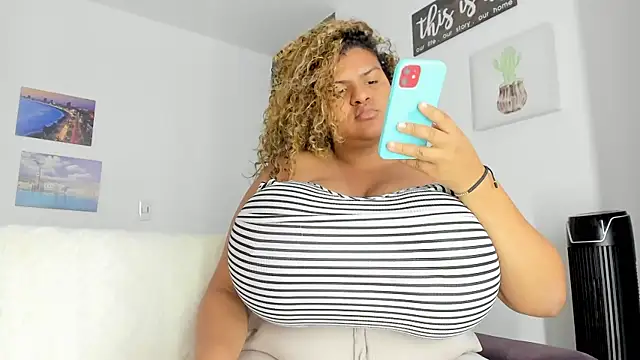 bigmom69  online show from March 11, 5:08 pm