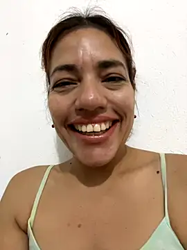 Snapshot of lia_huan chatting on October 17, 12:08 pm lia huan online show from October 17, 12:08 pm