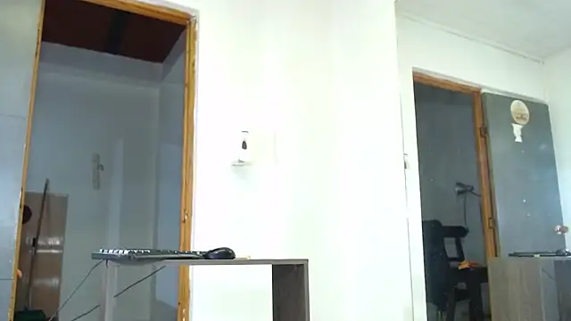 Snapshot of SWEETKAREN chatting on February 3, 2:53 am SWEETKAREN online show from February 3, 2:53 am