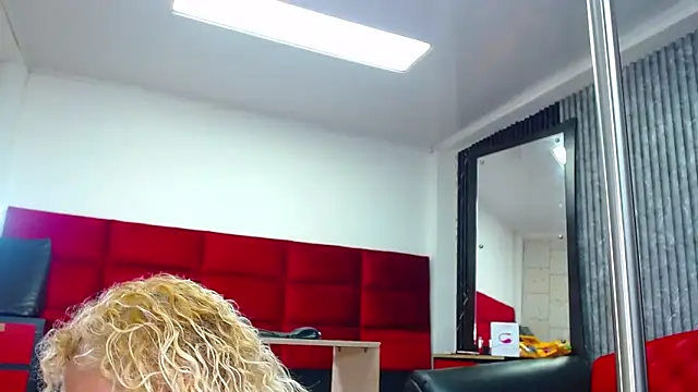 SWEETKAREN online show from March 7, 2:19 am