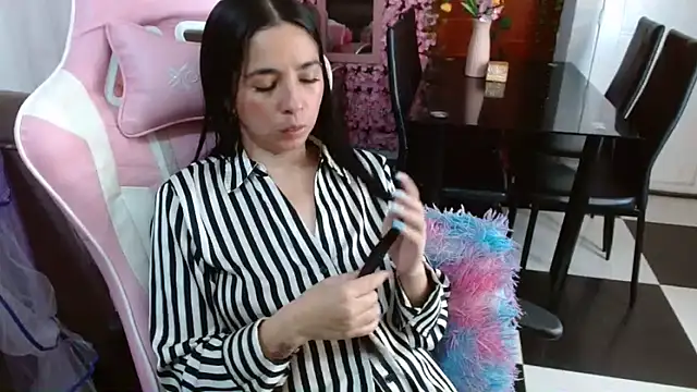 kendall all4u online show from April 7, 3:07 am